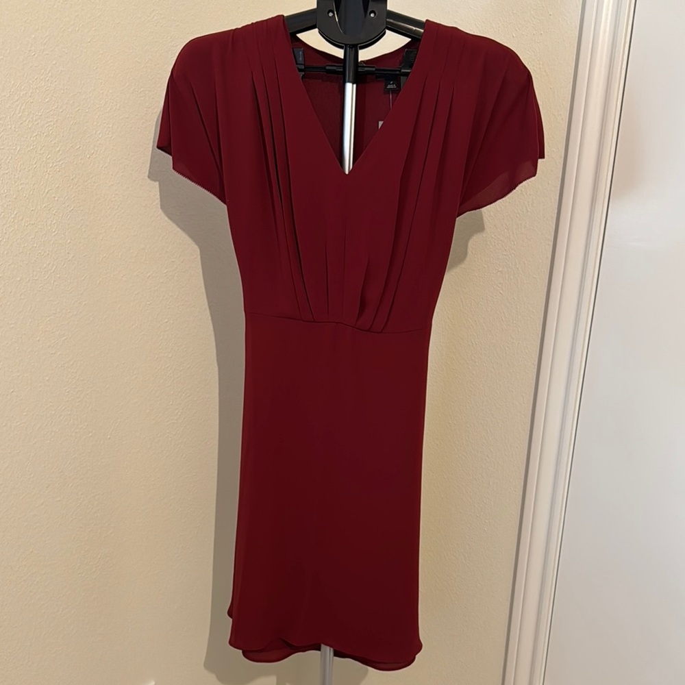 Elegant Burgundy V-Neck Dress
